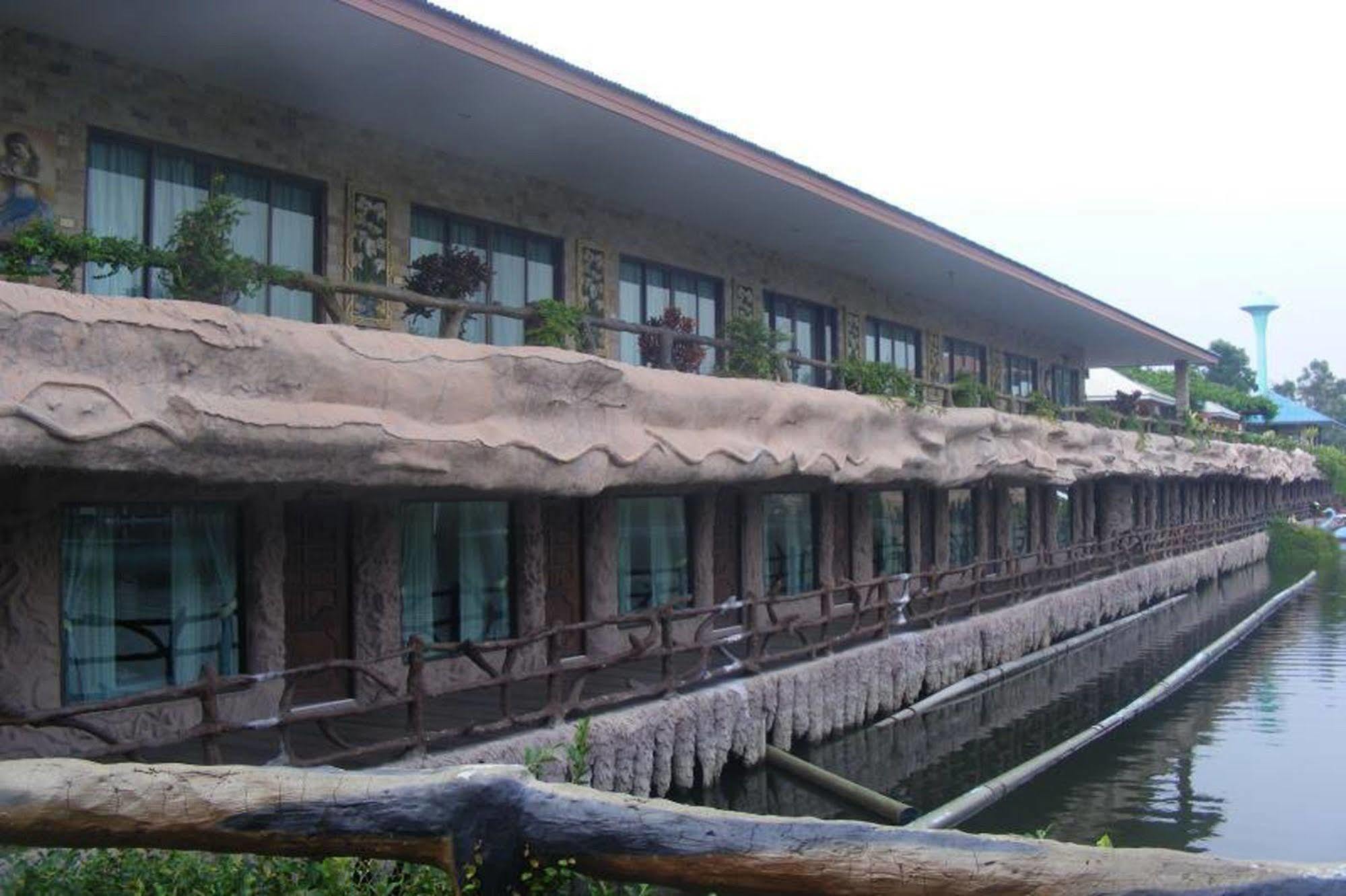 Chart Trip Resort Nakhonratchasima Zewnętrze zdjęcie