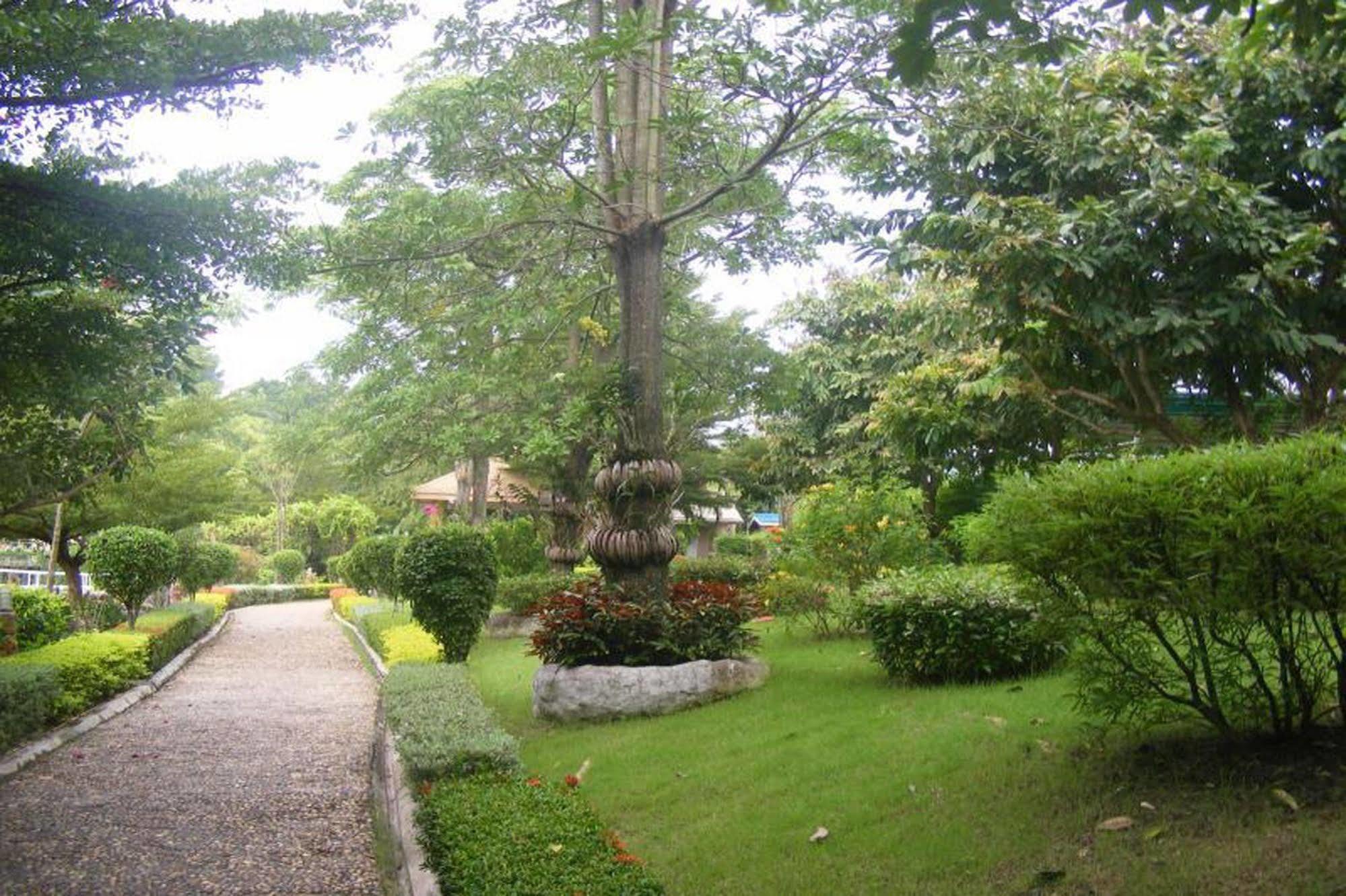 Chart Trip Resort Nakhonratchasima Zewnętrze zdjęcie