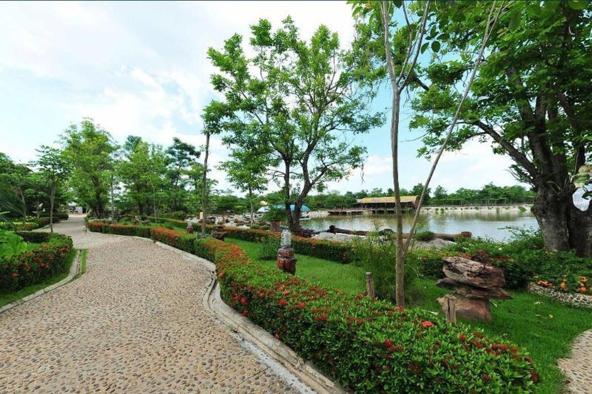 Chart Trip Resort Nakhonratchasima Zewnętrze zdjęcie