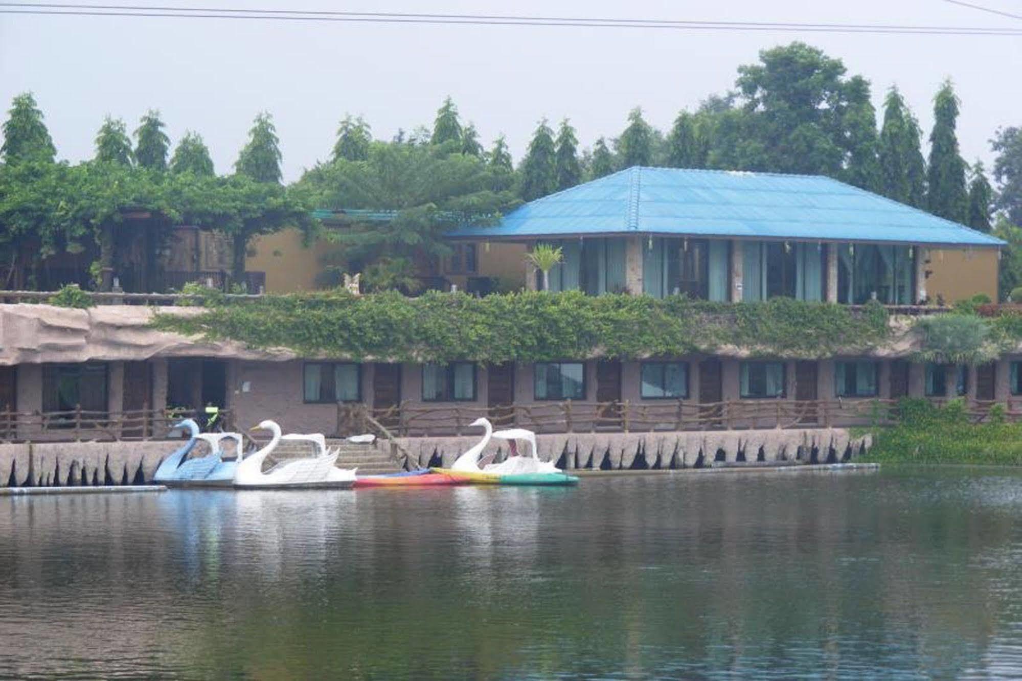 Chart Trip Resort Nakhonratchasima Zewnętrze zdjęcie