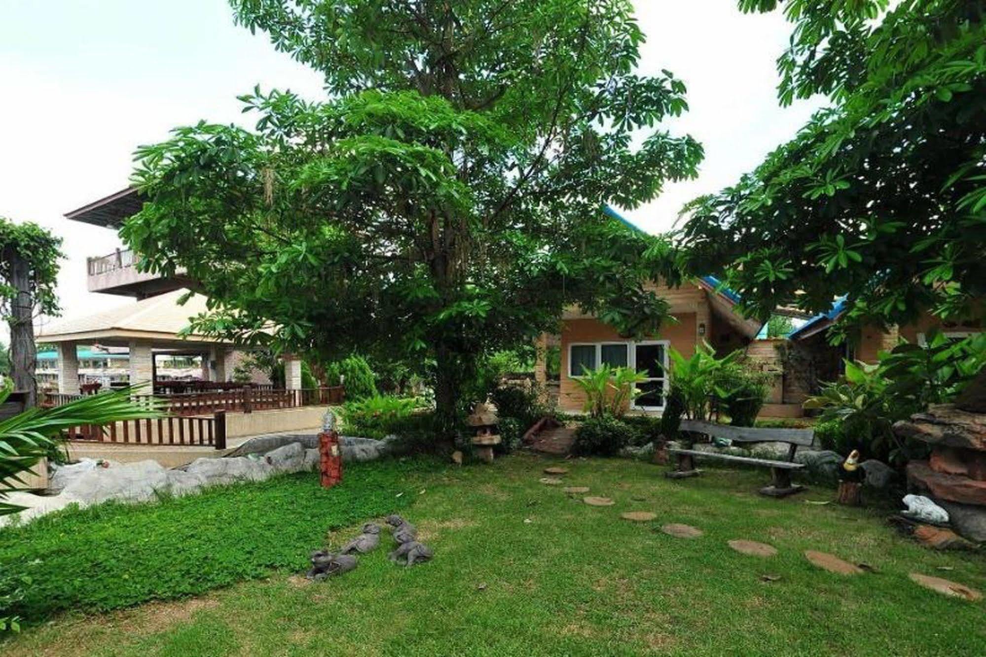 Chart Trip Resort Nakhonratchasima Zewnętrze zdjęcie